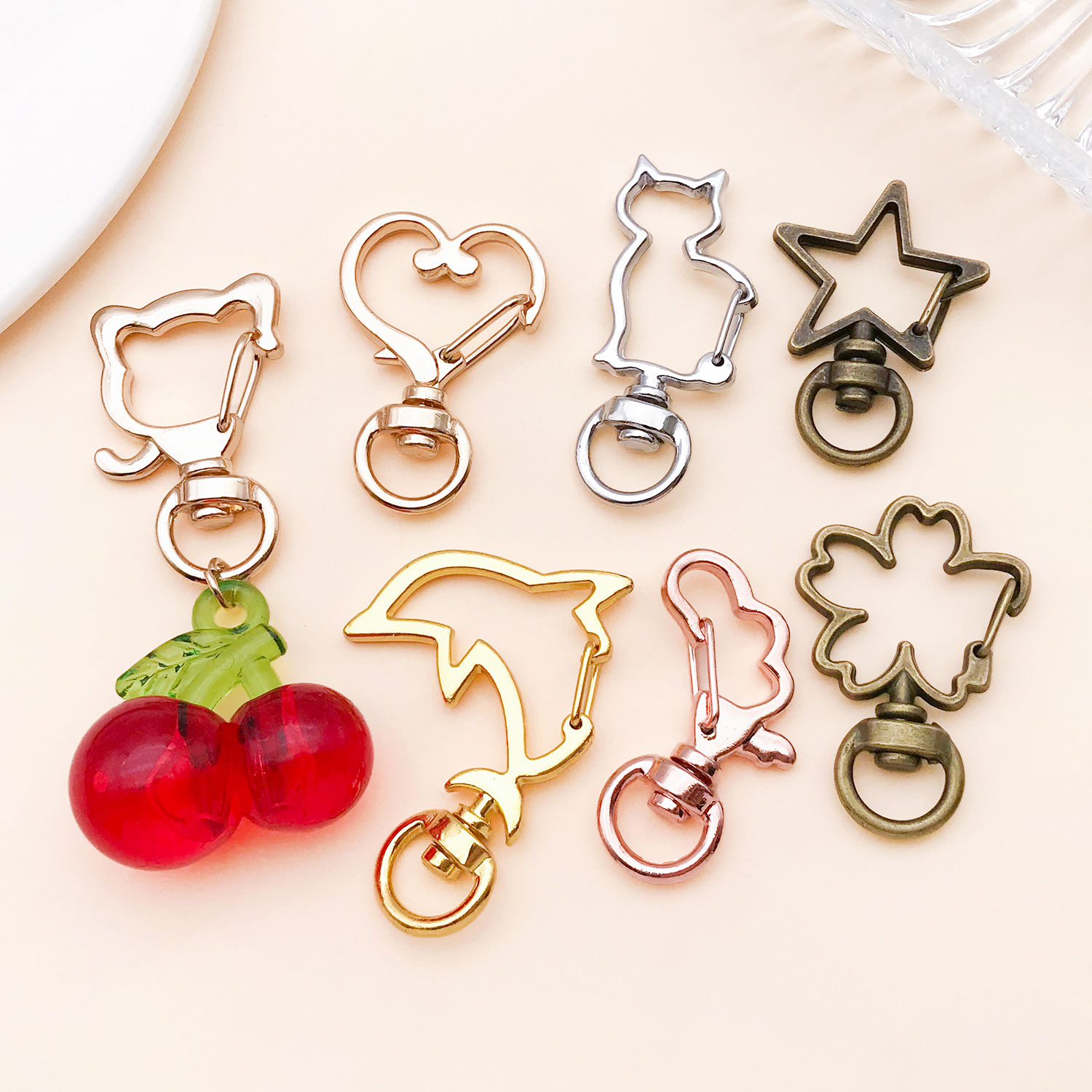5 ピース/ロットハートスタームーン猫犬シェルイルカ花チャー - Flower Supplies のレビューと価格